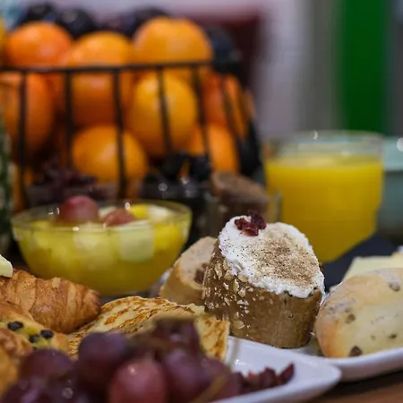 Ibis Styles En Velay 호텔