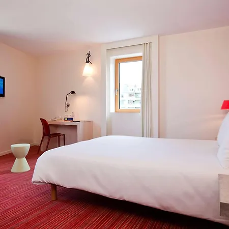 Ibis Styles En Velay Hotel
