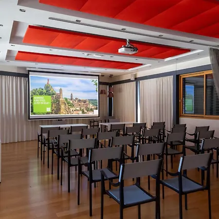 Ibis Styles En Velay Hotel