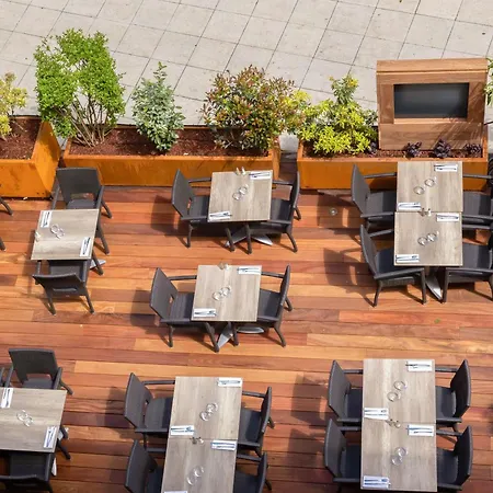 Отель Ibis Styles En Velay 3*