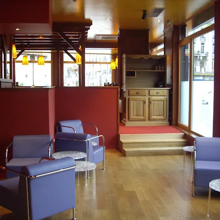 Ibis Styles En Velay Hotel