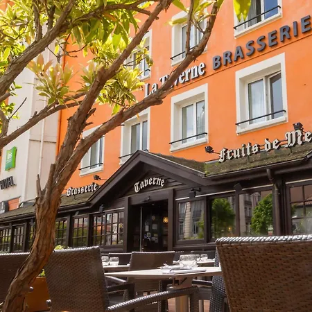 Отель Ibis Styles En Velay 3*