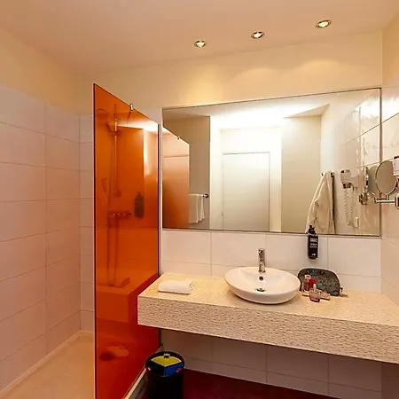 Ibis Styles En Velay 호텔
