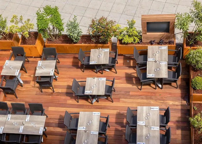 Отель Ibis Styles En Velay 3*