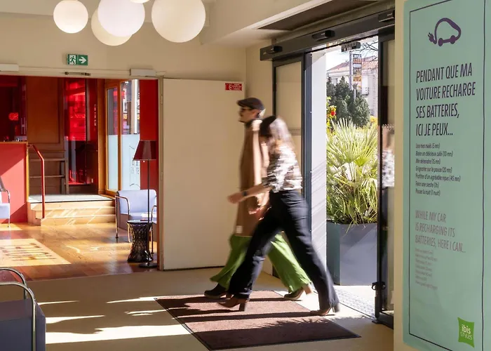 Ibis Styles En Velay Hotell