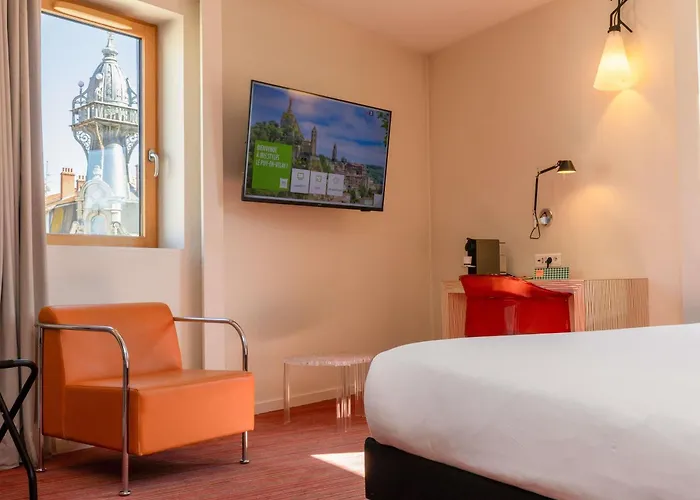 Ibis Styles En Velay Отель Le Puy-en-Velay
